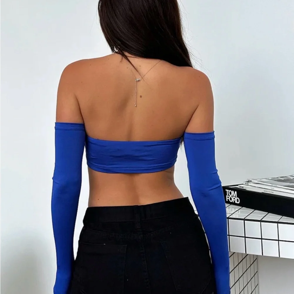NWT Thatssofetch Off-Shoulder Crop Top - Picture 2 of 5